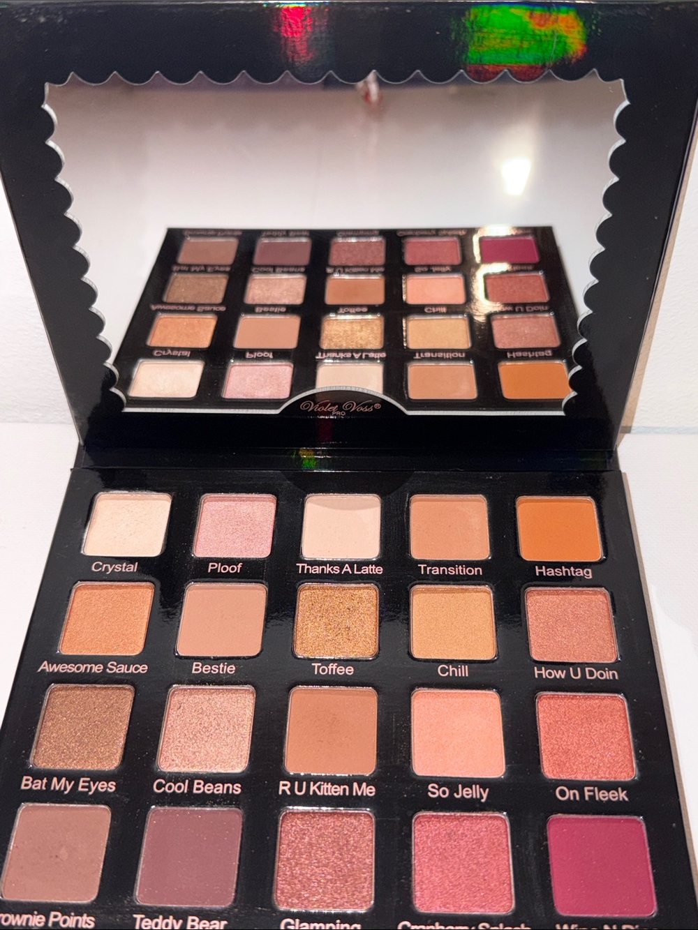 Eyeshadow Palette - violet Voss pro